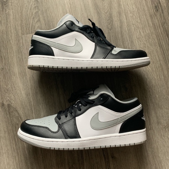 Air Jordan 1 Low Shadow - Picture 1 of 4